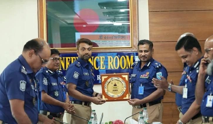 রংপুর রেঞ্জে শ্রেষ্ঠ জেলা নীলফামারী, শ্রেষ্ঠ পুলিশ সুপার ফরহাদ হোসেন